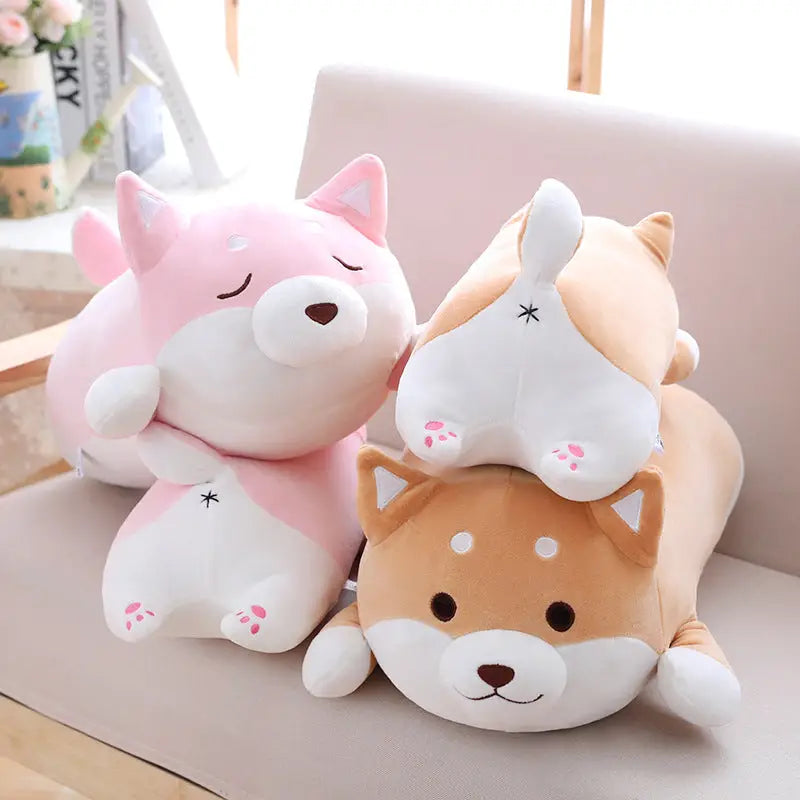 Peluche Shiba Inu kawaii en rose et brun, jouets doux parfaits pour enfants, ajout mignon à la chambre.